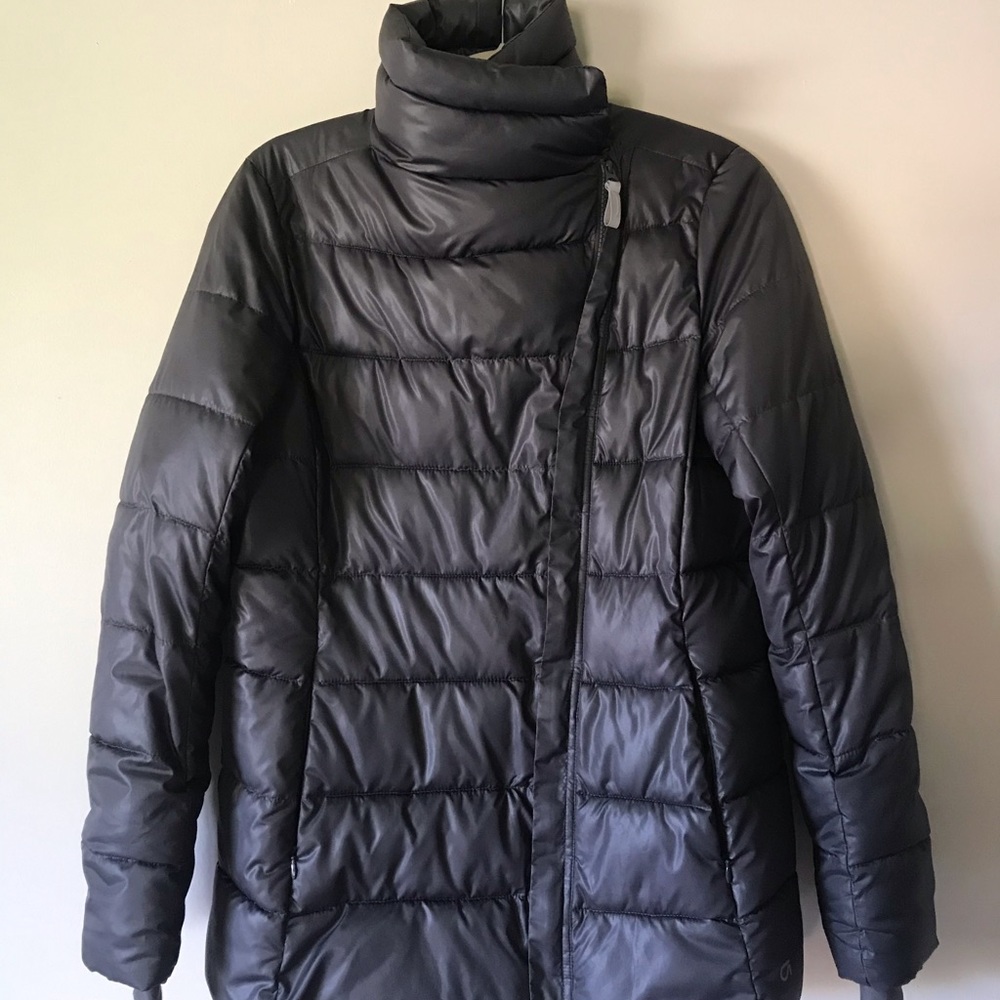 GapFit Asymmetrical puffer jacket
